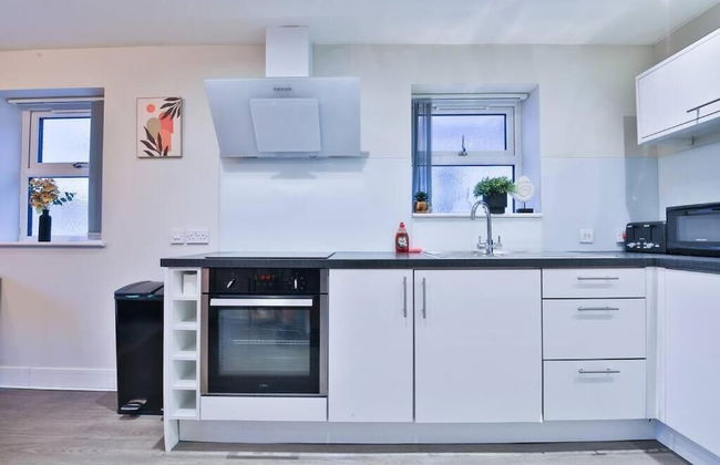 Whitchurch Place 2 Bed Flat in Cardiff - Foto 10