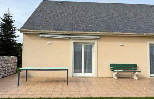 La clé des champs Maison plain pied lumineuse bien équipée, séjour spacieux, belle terrasse aménagée, garage, grand jardin clos, parking, près de Bayeux et Omaha Beach, chiens bienvenus - Foto 44