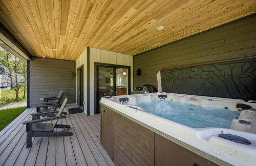 Galena Spring Escape - Hot Tub & Cozy Nights - Foto 32