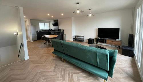 Appartement cosy avec vue imprenable sur la cité - Photo 5