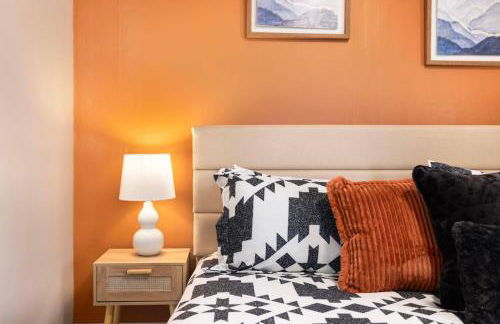 3BR house minutes from speedway & downtown - Foto 1