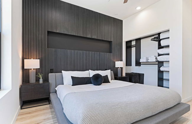 Luxe Modern Escape w/ Pool, Hottub, Firepit, Desert View Obsidian by Avantstay - Foto 15