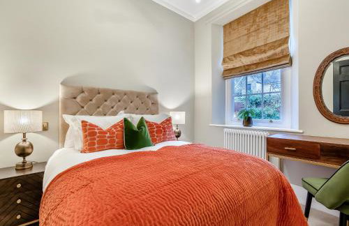 Old Bank House - Photo 1