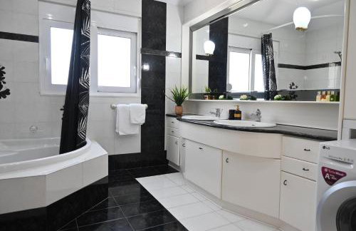GianAngelo Holiday Villa - Photo 42