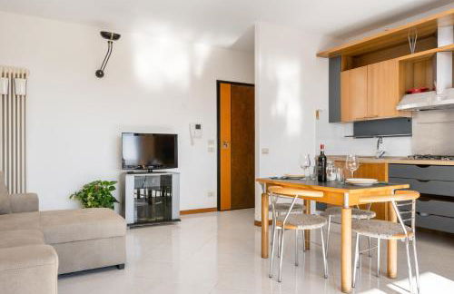 GuestHost - Bright Apartment with Terrace x6 - Foto 7