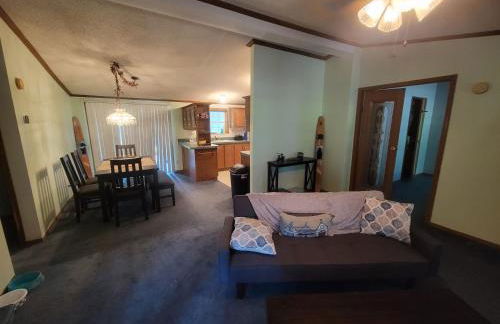 Camp Not Found - 3 Queen Bedrooms by the lake - Foto 8