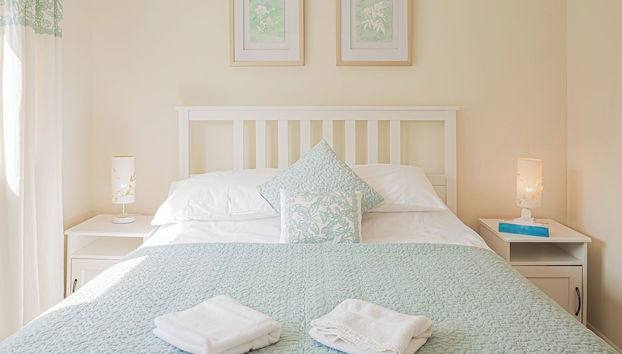 Central 2BD with Garden and Free Parking - Foto 3, Habitación