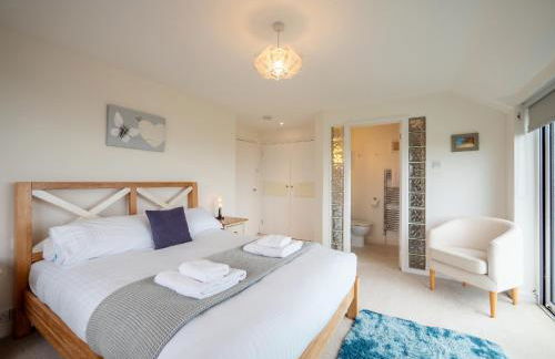 Spacious Coastal Retreat with Sea Views - Foto 36