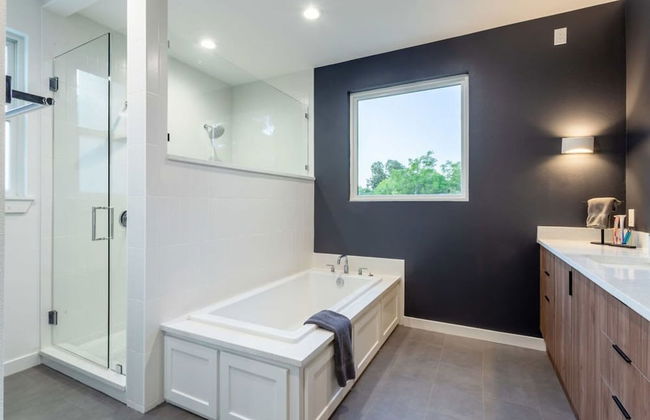 5 000 SQ FT Private 10br Compound DT 6 Min Drive - Photo 42