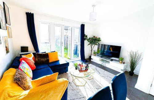 City Centre house for Family, Group & Contractor Stay - Sleeps Upto 9 Guests with Free Parking - Foto 3