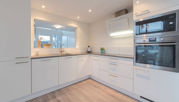 Stylish Holiday Home with Fireplace near Oosterschelde - Foto 4, Cocina privada