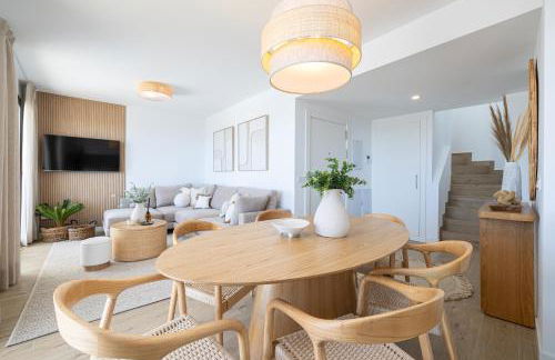 Luxury Penthouse Duplex ONE80 by AORA STAY - Photo 5