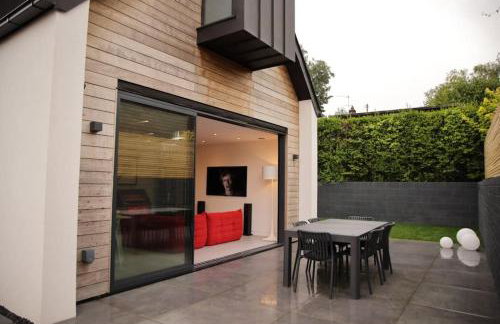The Bowie is a David Bowie themed Smart House - Foto 44