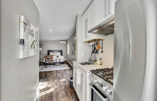 West Oakland Charm 5br4ba AC WD - Photo 50