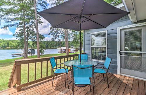 Waterfront Lake Sinclair Home with Boat Dock! - Foto 24
