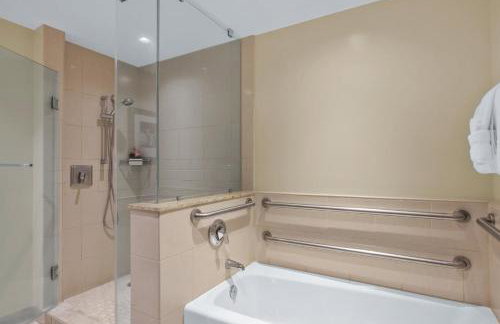 KBM Resorts FREE CAR Honua Kai Konea Partial Ocean View Recently Remodeled 2-Bedroom Condo Corner Unit HKK-434 - Foto 68