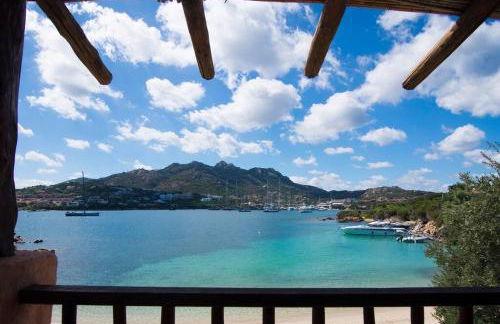 [Terrace on Porto Cervo] Swimming pool & private beach - Foto 27