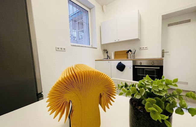 Newly Furnished Beautiful Apartment In The Center With Smart TV - Photo 7