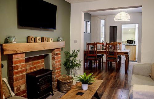 Church View Cottage & Secret Garden, Matlock - Now Hosted by StayHostSave - Foto 23