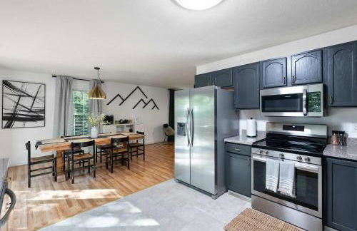 Cozy Retreat w Hot Tub Firepit & Grill near Bryce - Foto 5