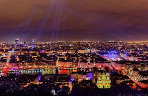 Cosy Appart - Proche Eurexpo - Balcon - Parking - Spacieux T2 - Foto 25