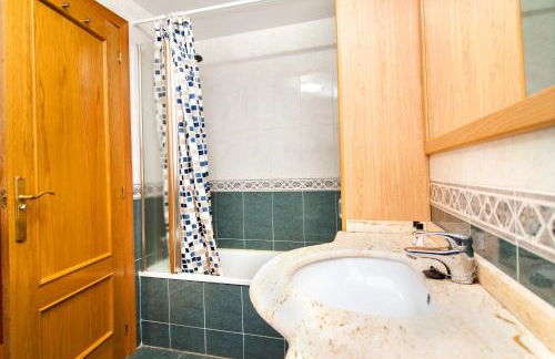 Apartamento de 4 dormitorios muy céntrico en San Juan Pueblo a tan sólo 2,5 km de la playa de San Juan y Muchavista - Foto 6