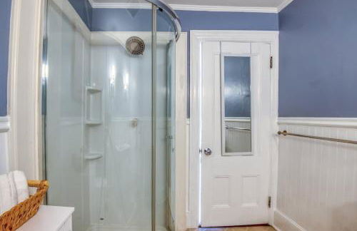 Spacious 6BR close to Portsmouth beaches and UNH - Photo 24