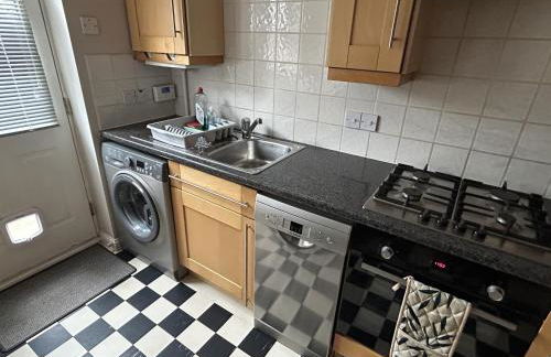 Quiet 3 bed semi with off street parking - Foto 8