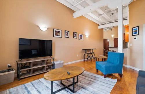 Lakefront Loft - Walk 2 First Energy x Progressive - Foto 12