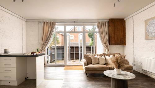 Primrose Luxury Cottage with Private Hot tub - Foto 2, Garden view