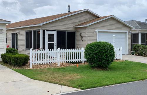 Cozy home, Between Lake Sumter & Brownwood! - Foto 1