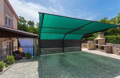 Apartment With A Private Swimming Pool, Garden & BBQ - Foto 13