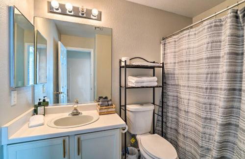 Stylish House with Patio, 8 Mi to Vegas Strip! - Photo 20