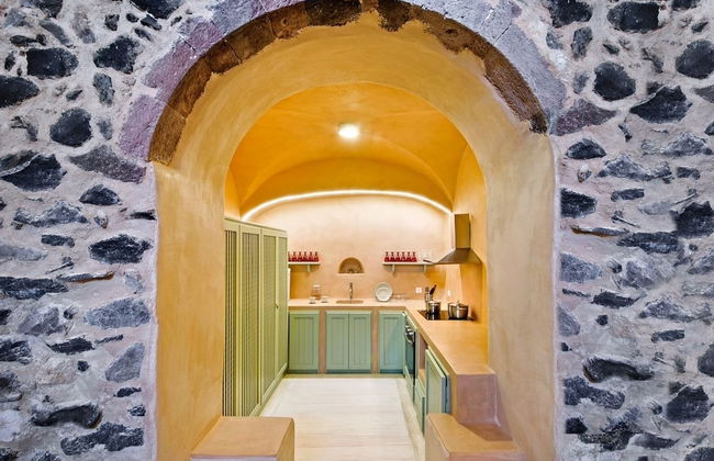 Pyrgos Old winery villa - Photo 8