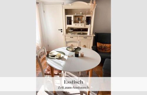 Ferienwohnung "Hannes & Toni", Urlaub in der Pfalz, S-Bahn 2 Min, WLAN & Parkplatz kostenlos, hundefreundlich - Foto 2