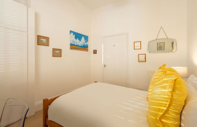 Host Stay Chatsworth Court Apartment - Photo 7