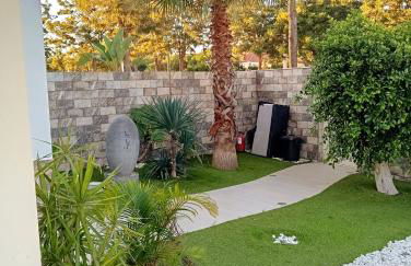 Chalet con jardin privado y calefaccion- ideal para todo el año - Foto 6