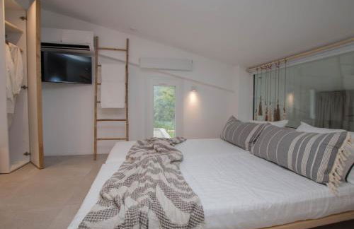 Aristotelia Gi - Premium Luxury Villas with Private Pools - Photo 25