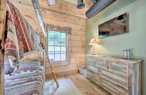 Luxe Log Cabin with Modern Finishes and Mtn Views - Foto 20