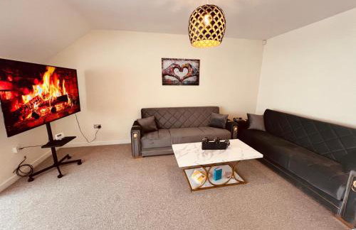 Middlesbrough Spacious Flat 2 bedrooms & 2 bathrooms & Free Private Parking & Wifi - Foto 3