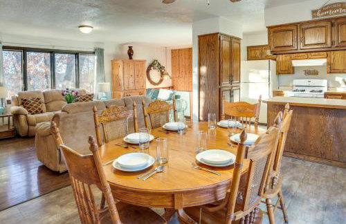 7 Mi to Munsinger Gardens Sartell Home with Deck - Foto 7