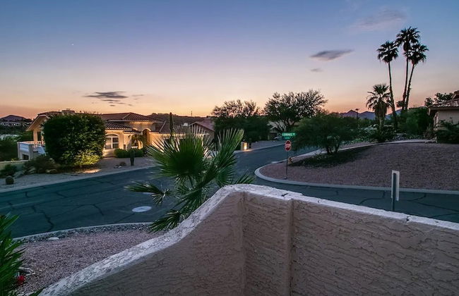 Spectacular Hilltop Home W/resort Like Backyard! - Foto 65