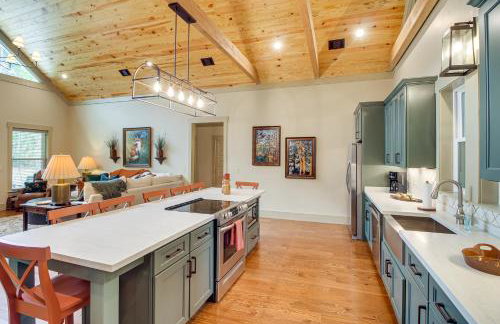 Spacious Midway Cottage with Porches, Near Hunting! - Foto 11