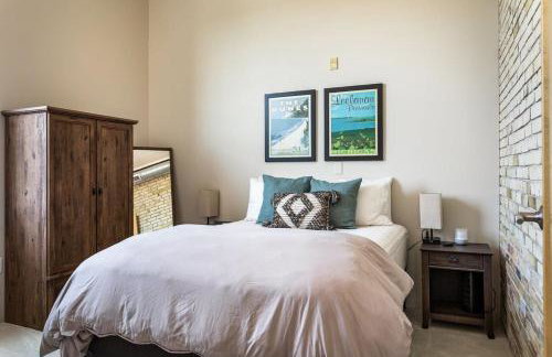 Top of The Peak: Downtown Gem! Steps to Beach - Foto 29