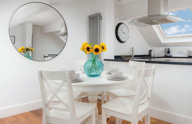 Modern 3 Bed Apartment - Parking - Foto 28