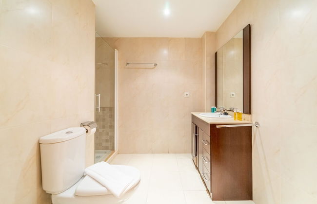 Myflats Premier Suites - Photo 9