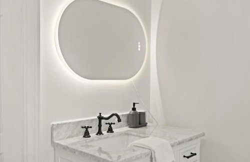 Hudson Restored Farmhouse with Fire Pit - Foto 30