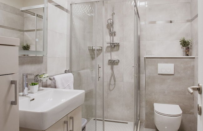 A2 - Luxury apt w Terrace, Gym, Jacuzzi & Sauna - Foto 8