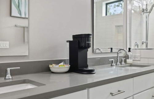 2mi Downtown Hot Tub Balcony 4 King Beds - Foto 16