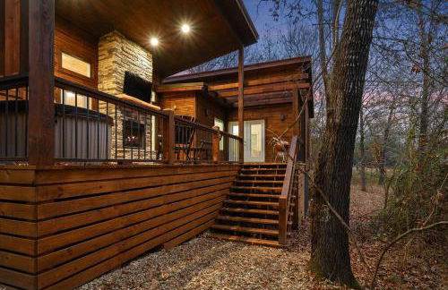 Diamond Cabin w/ jet shower & secluded back deck! - Foto 51